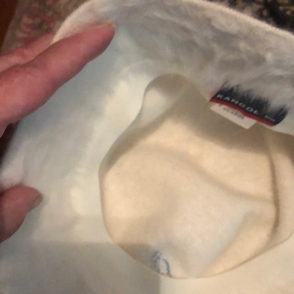 Kangol Angora Hat - Picture 3 of 3